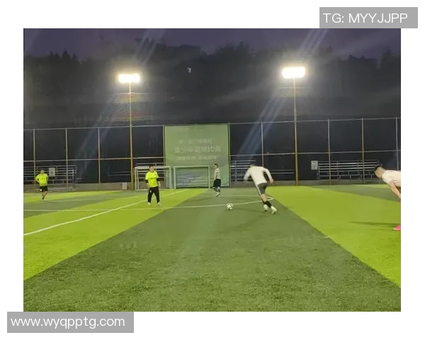 足球踢球快的秘诀是什么如何提升你的足球速度与技巧